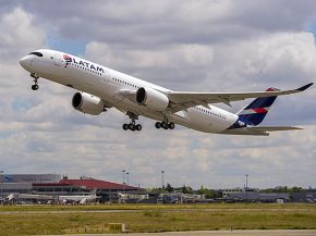 Le groupe aérien LATAM Airlines relancera des liaisons transatlantiques vers Lisbonne et Madrid en juillet, renforçant sa prése