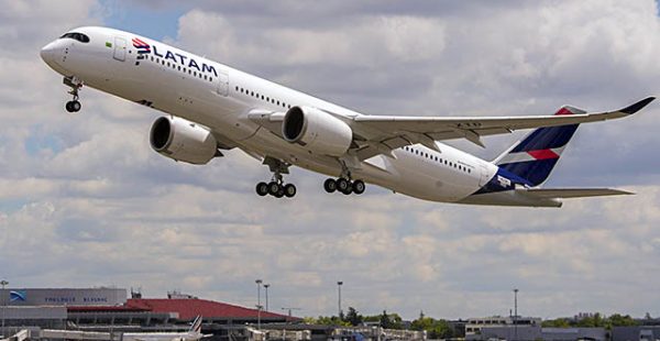 Le groupe aérien LATAM Airlines relancera des liaisons transatlantiques vers Lisbonne et Madrid en juillet, renforçant sa prése