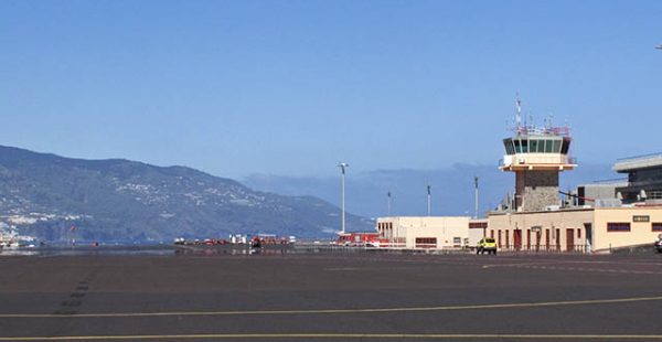 Eruption volcanique aux Canaries : l’aéroport de La Palma brièvement fermé 1 Air Journal