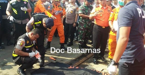 Aucun survivant n’a été retrouvé 24 heures après l’accident en Indonésie d’un Boeing 737 MAX 8 de la compagnie aérienn