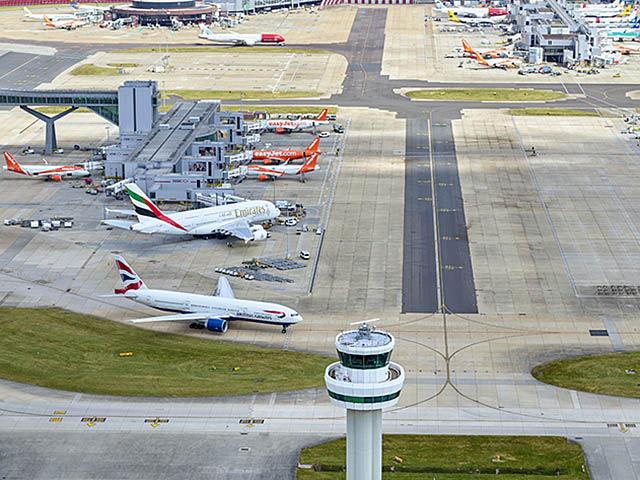 Drones : l’aéroport de Londres-Gatwick toujours fermé 1 Air Journal