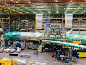 La compagnie aérienne Lufthansa a diffusé hier une photo de la jonction des éléments de fuselage de son premier Boeing 777-9, 
