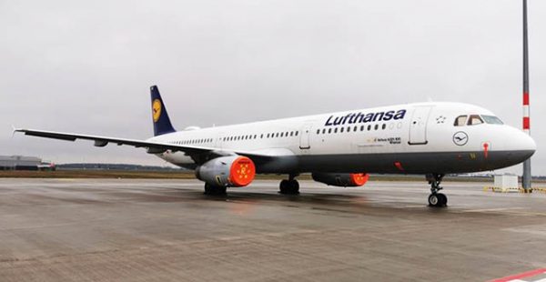 La compagnie aérienne Lufthansa va clouer au sol au moins jusqu’en mai les quatorze Airbus A380 de sa flotte, face à la  &nbs