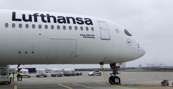 
Un Airbus A350-900 de la compagnie aérienne Lufthansa s’est envolé de Hambourg à destination des îles Falkland, transportan