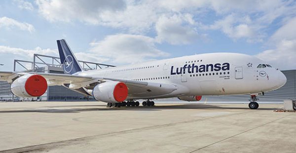 
Face à une demande revenue plus vite que prévu, la compagnie aérienne Lufthansa se pencherait sur un retour temporaire de ses 