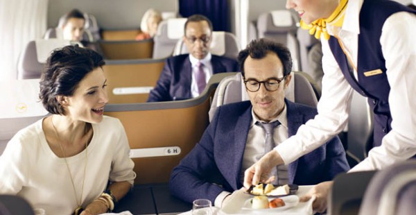 La compagnie aérienne Lufthansa fait face ce jeudi à une grève des employés du catering chez LSG Skychefs, qui limitera la res