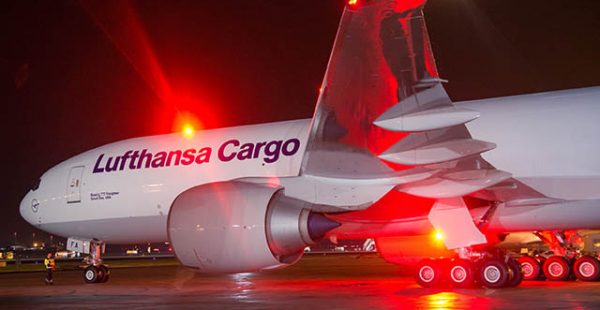 La compagnie aérienne Lufthansa compte intégrer dans sa flotte cargo quatre Boeing 777F cette année, accélérant le départ à