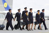 
Lufthansa et un syndicat représentant le personnel de cabine sont parvenus jeudi à un accord salarial, mettant fin à un confli