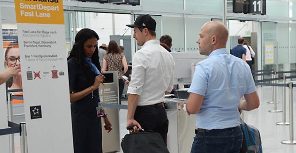 Depuis le 13 mars 2020, les compagnies aériennes du groupe allemand Lufthansa ont rapatrié environ 90 000 vacanciers bloqués à