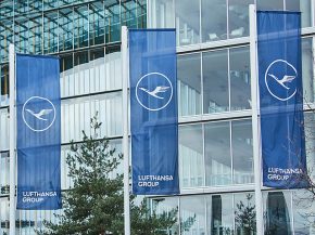 
L’Etat allemand va revendre une partie de ses 20% du capital de Lufthansa, dans lequel il était entré au printemps 2020 en é