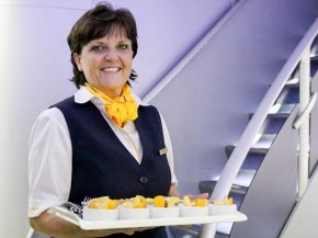 Le groupe aérien Lufthansa embauchera plus de 8000 nouveaux collaborateurs cette année, dont plus de la moitié seront des hôte