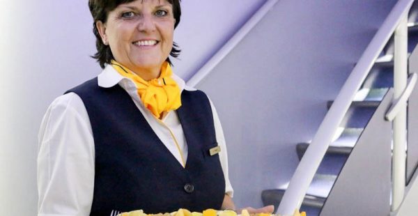Le groupe aérien Lufthansa embauchera plus de 8000 nouveaux collaborateurs cette année, dont plus de la moitié seront des hôte
