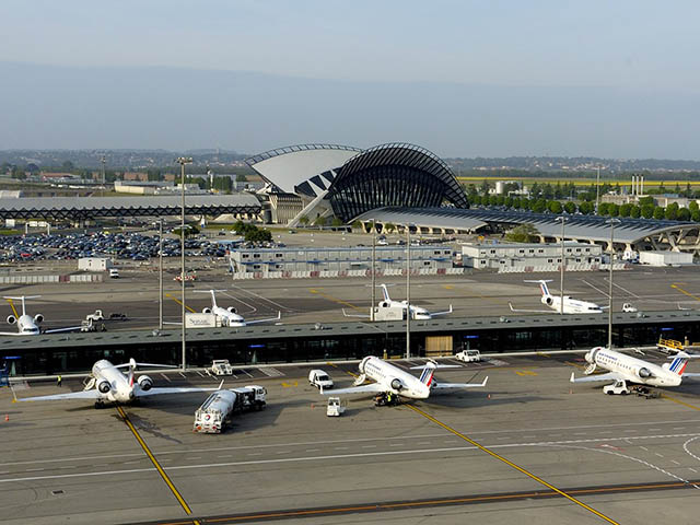 Aéroport de Lyon : le Terminal 1 presque terminé 30 Air Journal
