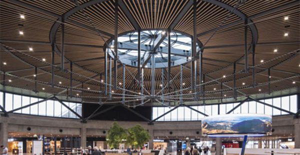 En cette veille de vacances estivales, l aéroport Lyon-Saint Exupéry lance plusieurs nouveaux services à destination des passag