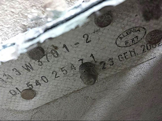 air-journal_mh370-debris-tanzanie-detail