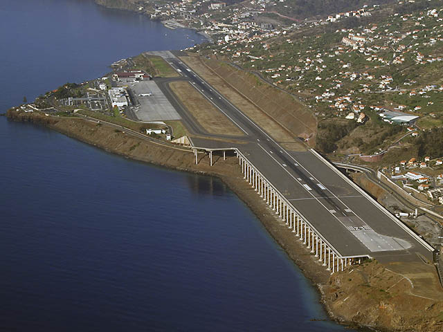 L’aéroport de Funchal baptisé Cristiano Ronaldo – statue à l’appui? 4 Air Journal