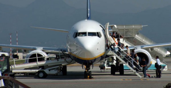 
L’Autorité de la concurrence et du marché italienne a ouvert une enquête cotre la low cost Ryanair, accusée d’abus de pos