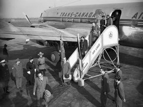 
La compagnie aérienne Air Canada a célébré jeudi le 70eme anniversaire de sa présence en France, lancée par le premier vol 