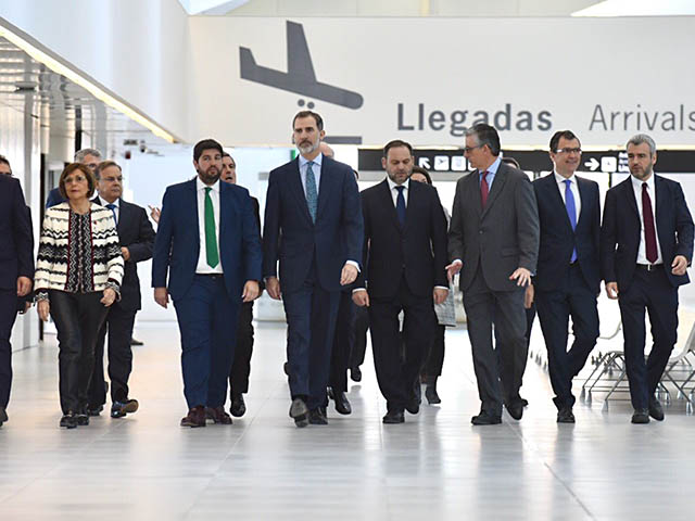 Ryanair inaugure l’aéroport de Murcie, arrête les forfaits vacances 4 Air Journal