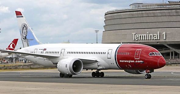La compagnie aérienne low cost Norwegian Air Shuttle a pris des Airbus A340 en leasing pour opérer deux routes transatlantiques 