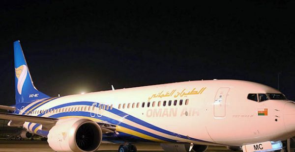 La compagnie aérienne Oman Air a pris possession de son troisième Boeing 737 MAX 8 sur trente attendus, alors qu’elle se prép