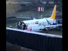 Un Boeing 737-800 de la compagnie aérienne low cost Pegasus Airlines reliant Izmir à Istanbul est sorti de piste à l’atterris