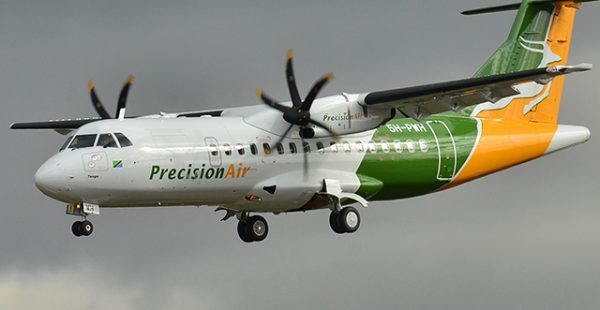 
Deux accidents mortels par mauvais temps se sont succédés en Afrique ce weekend, celui d’un ATR de Precision Air faisant 19 v