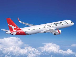 Preuve de la popularité actuelle de cette formule, un vol touristique   vers nulle part » par Qantas s est vendu en 1
