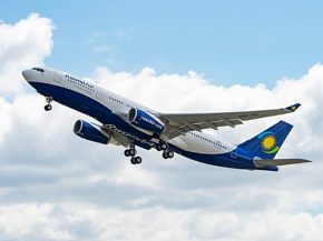 
La compagnie aérienne RwandAir deviendra en avril la première africaine à tester le IATA Travel Pass, une plate-forme numériq