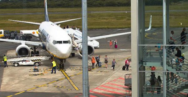 
En raison de la mauvaise météo causée par la Tempête Ciaran, l’aéroport Brest-Bretagne suspend complètement son activité