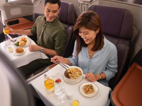 Il n’aura fallu que moins de trente minutes lundi pour que se vendent toutes les places dans le restaurant éphémère en Airbus