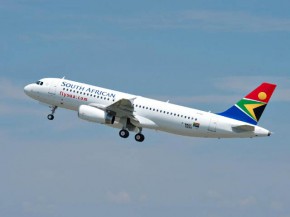 
À l approche de la haute saison des fêtes, la compagnie aérienne South African Airways ajoute à sa flotte de monocouloirs tro