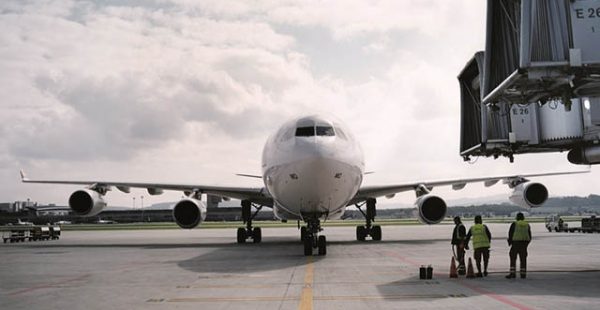 
[caption id= attachment_219580  align= aligncenter  width= 640 ] ©Lufthansa[/caption]
Un Airbus A340 de la compagnie roumaine Le