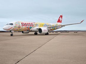 La compagnie aérienne Swiss International Air Lines a présenté vendredi à Genève un des ses Airbus A220-300, qu’elle appell