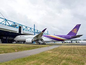La compagnie aérienne Thai Airways envisage désormais de ne reprendre les vols réguliers vers des destinations internationales 