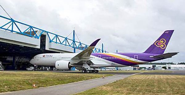 La compagnie aérienne Thai Airways envisage désormais de ne reprendre les vols réguliers vers des destinations internationales 