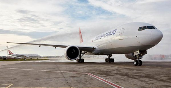 La compagnie aérienne Turkish Airlines a commandé ferme trois Boeing 777 Freighter supplémentaires, quelques semaines après en
