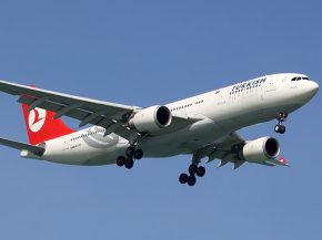 
Cinq passagers ont été blessés lors de fortes turbulences sur un vol de la compagnie aérienne Turkish Airlines vers Conakry, 