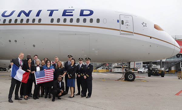 United Airlines pose son 787-10 à Paris 1 Air Journal