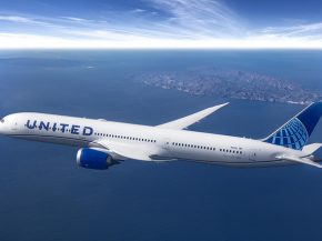 
La compagnie aérienne United Airlines lancera l’hiver prochains trois nouvelles liaisons transpacifiques, reliant Los Angeles 
