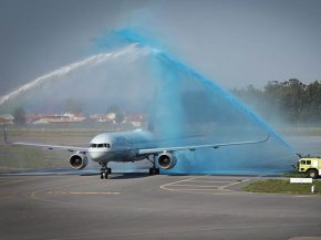 La compagnie aérienne United Airlines a inauguré une nouvelle liaison saisonnière entre New York et Porto, et va renforcer cell