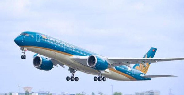 La compagnie aérienne Vietnam Airlines est de retour entre Hanoi et Paris, multiplie les vols de rapatriement et augmente ses per