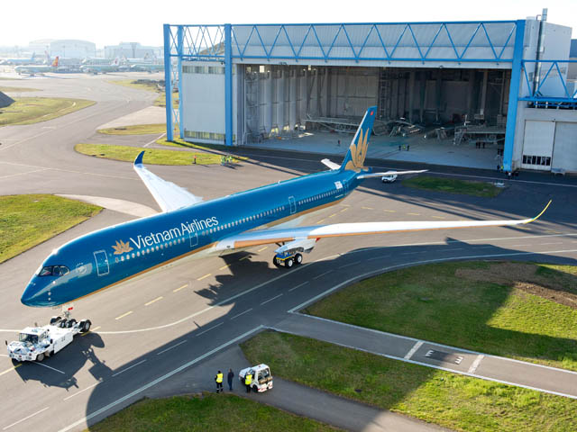 vietnam airlines : roll-out de lairbus a350 et