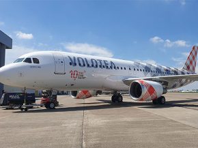 
La compagnie aérienne low cost Volotea a dévoilé une livrée spéciale pour célébrer son 10eme anniversaire, l’Airbus A320