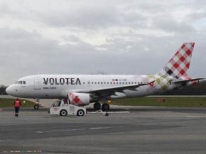 Un retard de 30 heures sur un vol de la compagnie aérienne low cost Volotea entre Bastia et Nantes, une proposition de voyage en 
