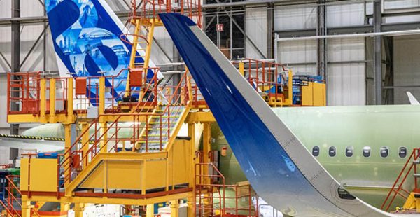 
Airbus a enregistré le mois dernier 20 commandes brutes font 19 pour la famille A350XWB, et a livré aux compagnies aériennes e