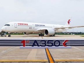 
Airbus a livré hier pour la première fois un A350 depuis son C&DC de Tianjin en Chine, à la compagnie aérienne China East
