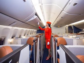 
La compagnie aérienne Aeroflot a dévoilé la nouvelle cabine densifiée de son Boeing 777-300ER, qui équipera trois appareils 