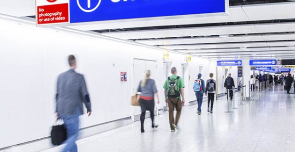 
L aéroport londonien d Heathrow a lancé le 3 octobre un essai permettant aux passagers de pré-réserver des créneaux de sécu