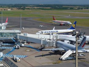 Les prix des billets d’avion au départ des aéroports français augmentent de 1,6% entre juillet 2017 et juillet 2018, toutes d